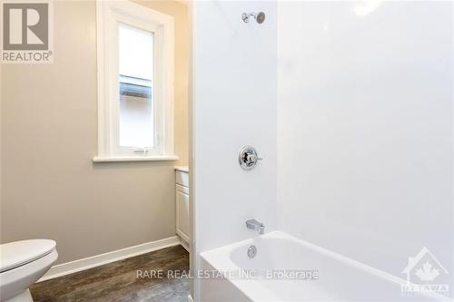 57 Lees Avenue, Ottawa, ON - Indoor Photo Showing Bathroom