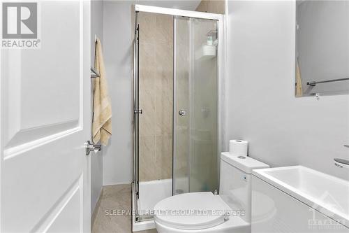 422/424 Nelson Street, Ottawa, ON - Indoor Photo Showing Bathroom