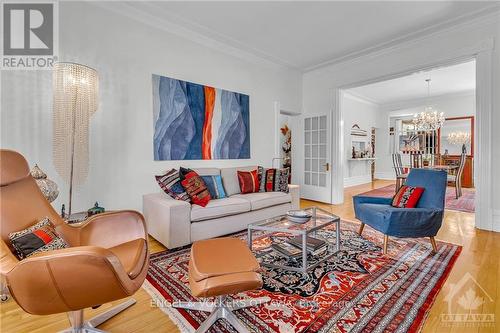 120 Lewis Street, Ottawa, ON - Indoor Photo Showing Living Room