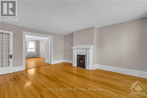 120 Lewis Street, Ottawa, ON - Indoor With Fireplace