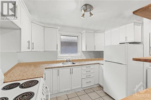 298 Duncairn Avenue, Ottawa, ON - Indoor Photo Showing Kitchen