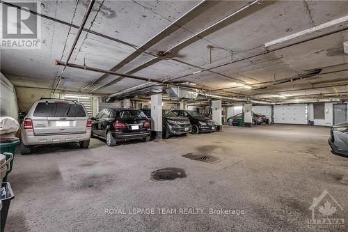 1 - 513 King Edward Avenue, Ottawa, ON - Indoor Photo Showing Garage