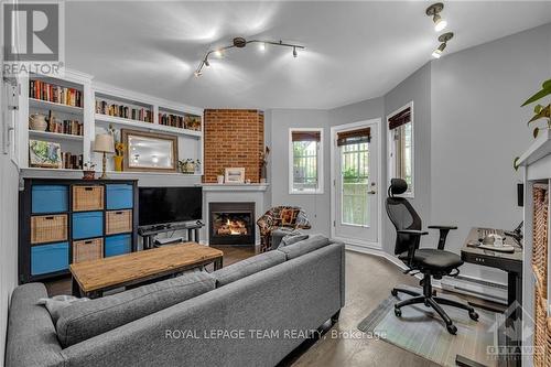 1 - 513 King Edward Avenue, Ottawa, ON - Indoor With Fireplace