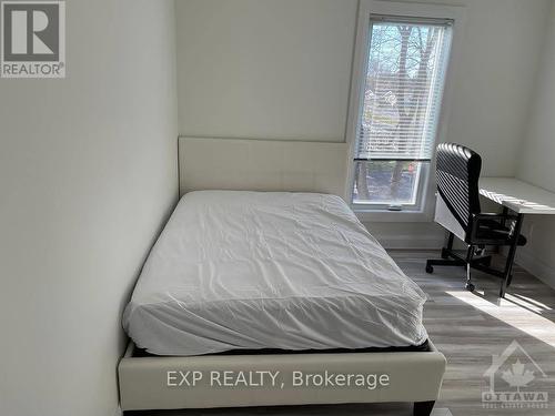 1558-1562 Baseline Road, Ottawa, ON - Indoor Photo Showing Bedroom