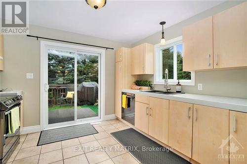 6 Telegraph Avenue, Alfred And Plantagenet, ON - Indoor Photo Showing Kitchen