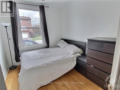 209 Loretta Avenue, Ottawa, ON - Indoor Photo Showing Bedroom