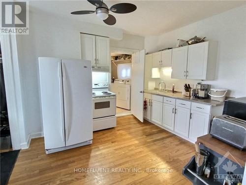 209 Loretta Avenue, Ottawa, ON - Indoor Photo Showing Kitchen