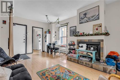 196 Osgoode Street, Lower Town - Sandy Hill (4004 - Sandy Hill), ON - Indoor Photo Showing Living Room With Fireplace