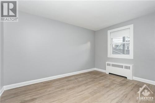 214 Carillon Street, Vanier And Kingsview Park (3402 - Vanier), ON - Indoor Photo Showing Other Room