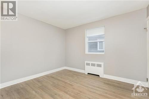 214 Carillon Street, Vanier And Kingsview Park (3402 - Vanier), ON - Indoor Photo Showing Other Room