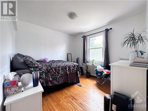 110 Genest Street, Vanier And Kingsview Park (3402 - Vanier), ON - Indoor Photo Showing Bedroom