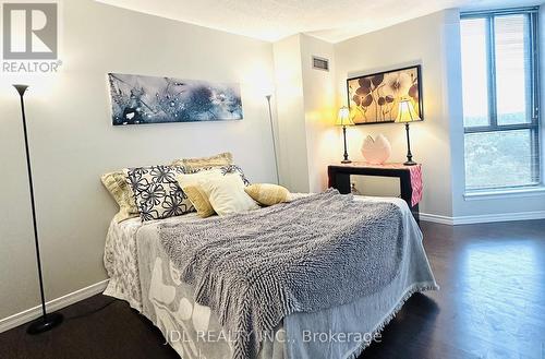 942 - 25 Bamburgh Circle, Toronto, ON - Indoor Photo Showing Bedroom