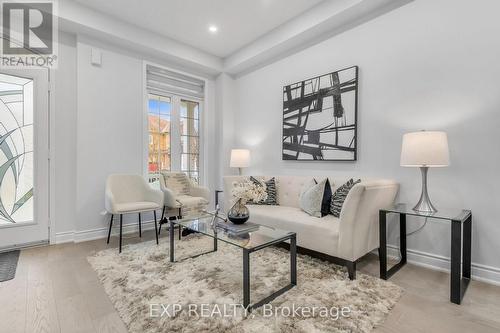 319 Powys Street, Milton, ON - Indoor Photo Showing Living Room