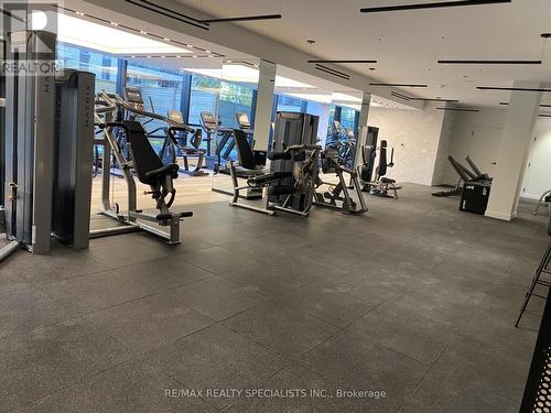 406 - 127 Broadway Avenue S, Toronto, ON - Indoor Photo Showing Gym Room