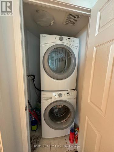 3503 - 208 Enfield Place, Mississauga, ON - Indoor Photo Showing Laundry Room