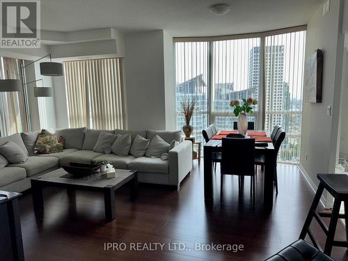 3503 - 208 Enfield Place, Mississauga, ON - Indoor Photo Showing Living Room