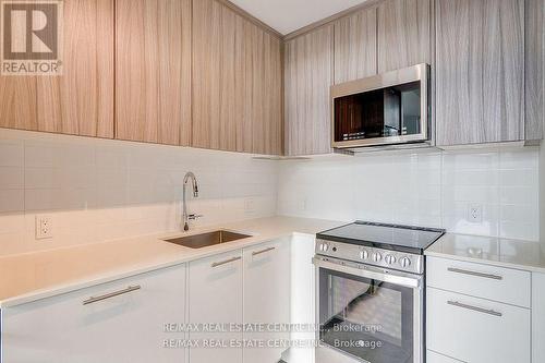 311 - 225 Veterans Drive, Brampton, ON - Indoor Photo Showing Kitchen