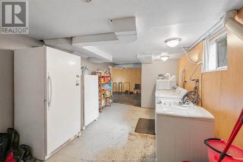 1625 Mersea Rd 6, Leamington, ON - Indoor Photo Showing Laundry Room