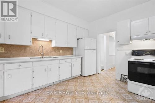 74 Preston Street, Ottawa, ON - Indoor Photo Showing Kitchen With Double Sink