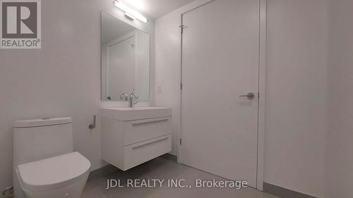 1601 - 39 Roehampton Avenue, Toronto, ON - Indoor Photo Showing Bathroom