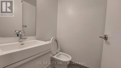 1601 - 39 Roehampton Avenue, Toronto, ON - Indoor Photo Showing Bathroom