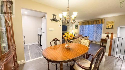 2609 Baseline Road, Ottawa, ON - Indoor Photo Showing Dining Room