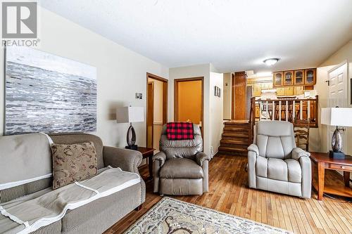 63 Florwin Dr, Sault Ste. Marie, ON - Indoor Photo Showing Living Room