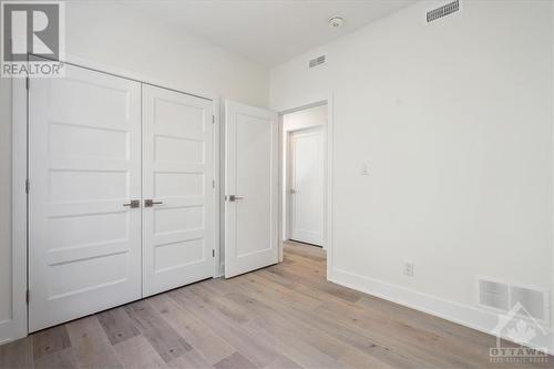 683 Melbourne Avenue, Carlingwood - Westboro And Area (5105 - Laurentianview), ON - Indoor Photo Showing Other Room