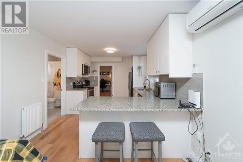 53 Laval Street, Vanier And Kingsview Park (3402 - Vanier), ON - Indoor Photo Showing Kitchen