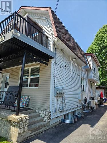 53 Laval Street, Vanier And Kingsview Park (3402 - Vanier), ON - Outdoor With Exterior