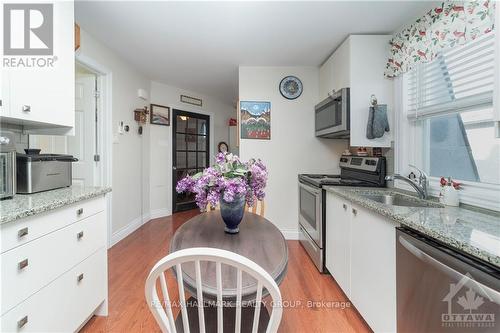 53 Laval Street, Ottawa, ON - Indoor Photo Showing Kitchen