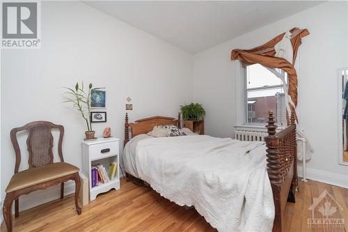 40 Vaughan Street, New Edinburgh - Lindenlea (3302 - Lindenlea), ON - Indoor Photo Showing Bedroom