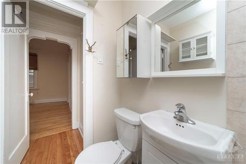 40 Vaughan Street, New Edinburgh - Lindenlea (3302 - Lindenlea), ON - Indoor Photo Showing Bathroom