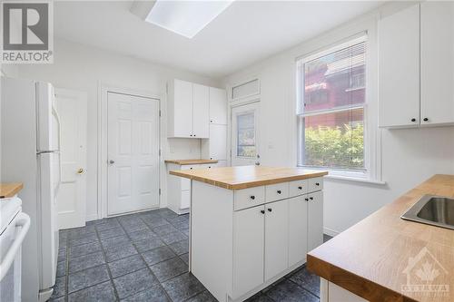 27 & 29 Third Avenue, Glebe - Ottawa East And Area (4402 - Glebe), ON - Indoor Photo Showing Kitchen