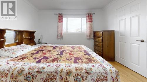 4 Mossbank Drive, Brampton, ON - Indoor Photo Showing Bedroom