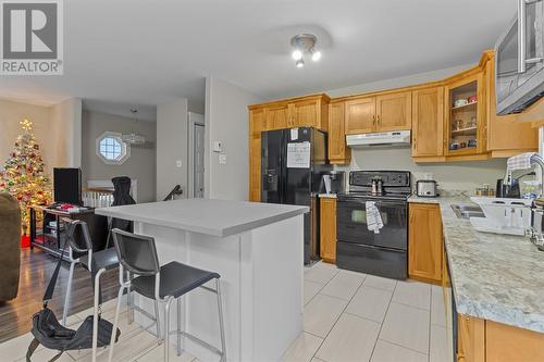 30 Cessna Street, St. John'S, NL - Indoor Photo Showing Kitchen