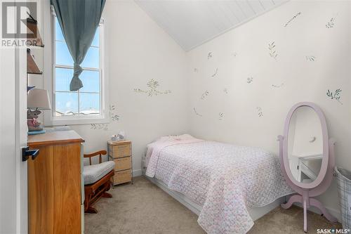 551 Fast Way, Saskatoon, SK - Indoor Photo Showing Bedroom