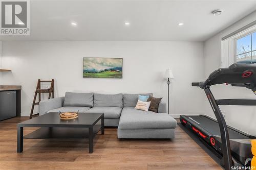 551 Fast Way, Saskatoon, SK - Indoor Photo Showing Living Room