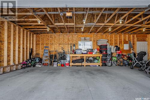 551 Fast Way, Saskatoon, SK - Indoor Photo Showing Garage