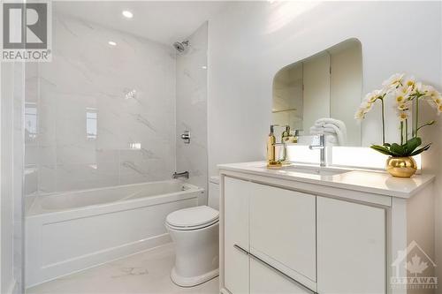 288 Duncairn Avenue, Westboro - Hampton Park (5003 - Westboro/Hampton Park), ON - Indoor Photo Showing Bathroom