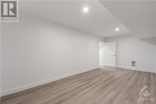 288 Duncairn Avenue, Westboro - Hampton Park (5003 - Westboro/Hampton Park), ON - Indoor Photo Showing Other Room