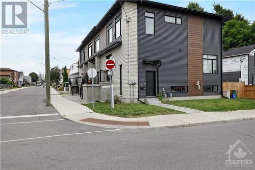 142/144 Montfort Street, Vanier And Kingsview Park (3402 - Vanier), ON - Outdoor