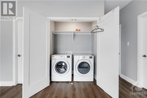 142/144 Montfort Street, Vanier And Kingsview Park (3402 - Vanier), ON - Indoor Photo Showing Laundry Room