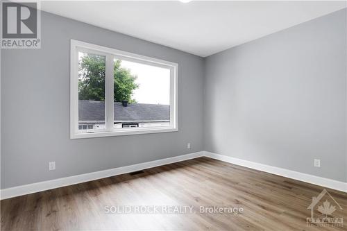 142/144 Montfort Street, Ottawa, ON - Indoor Photo Showing Other Room