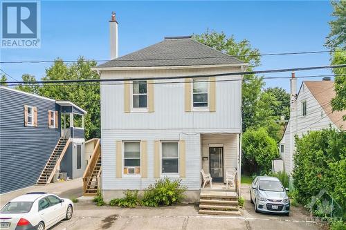 181 St Laurent Boulevard, Manor Park - Cardinal Glen And Area (3102 - Manor Park), ON - Outdoor With Facade