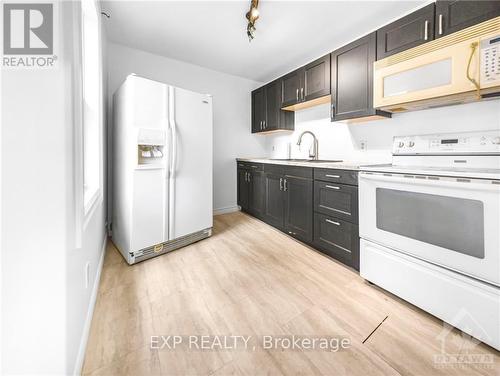 43 Government Road E, Kirkland Lake (Kl & Area), ON - Indoor Photo Showing Kitchen