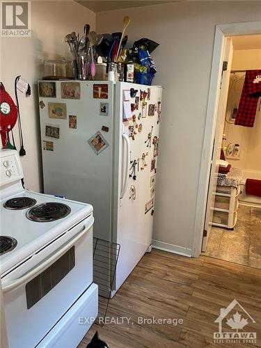 390 Miller Street, Pembroke, ON - Indoor Photo Showing Kitchen