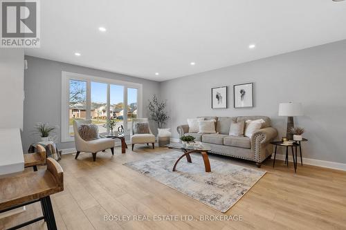 184 Keefer Road, Thorold (558 - Confederation Heights), ON - Indoor Photo Showing Living Room