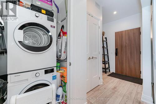 616 - 21 Park Street E, Mississauga, ON - Indoor Photo Showing Laundry Room