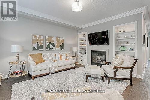 3362 Fox Run Circle, Oakville, ON - Indoor Photo Showing Living Room With Fireplace